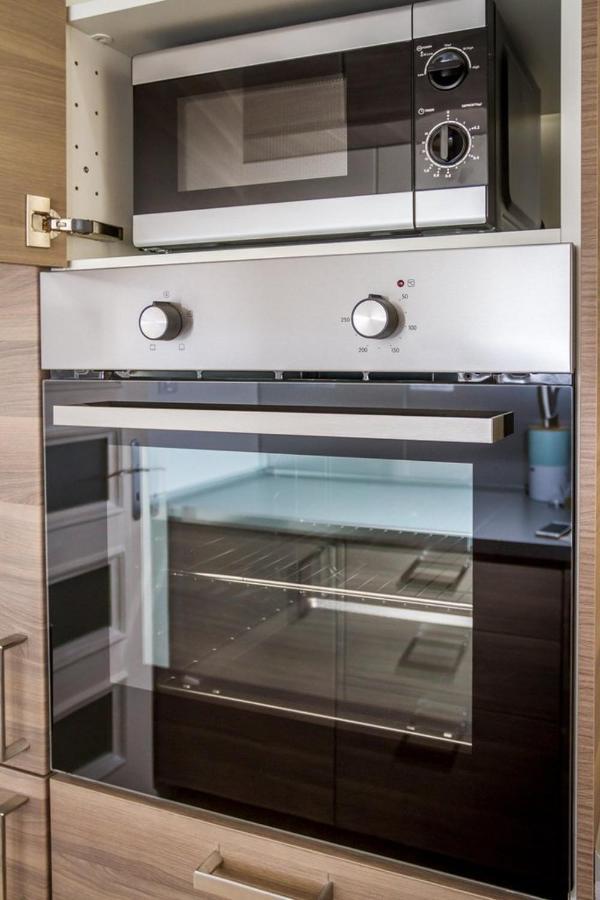 Stylish Apartment 5 Minutes Walk From City Center Prag Exteriör bild