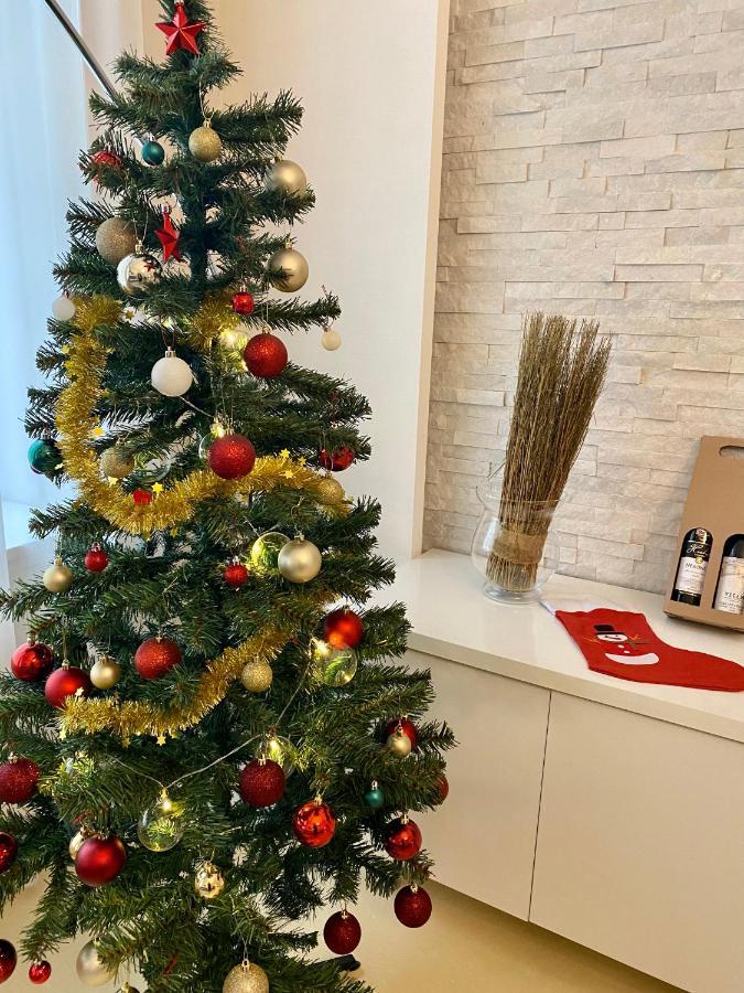 Stylish Apartment 5 Minutes Walk From City Center Prag Exteriör bild
